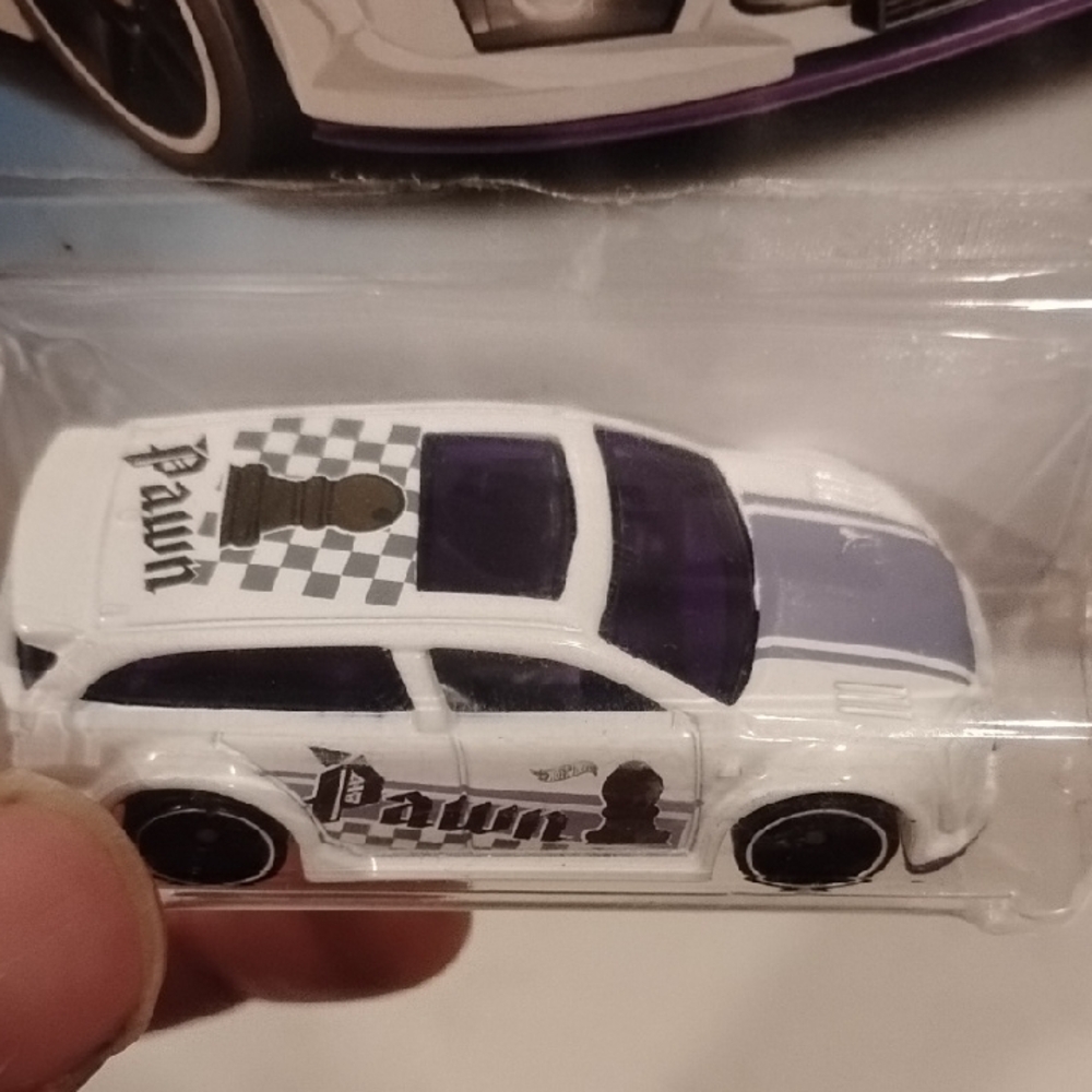 Mattel Hot Wheels Audacious White and Black Car - Picture 3 of 8